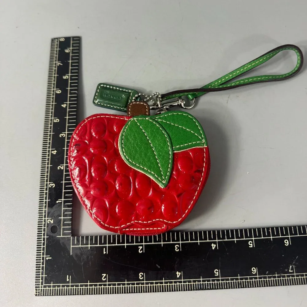 Vintage Coach Signature Red Apple Coin Purse Patent Leather Wristlet - Picture 2 of 14
